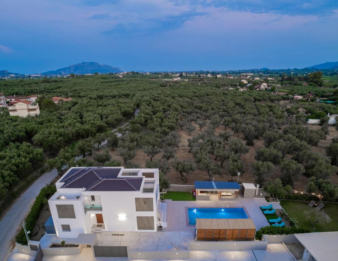 Antonia Villa - Luxurious Serenity With Private Pool, By Zantewize Kalipádhon Exterior foto